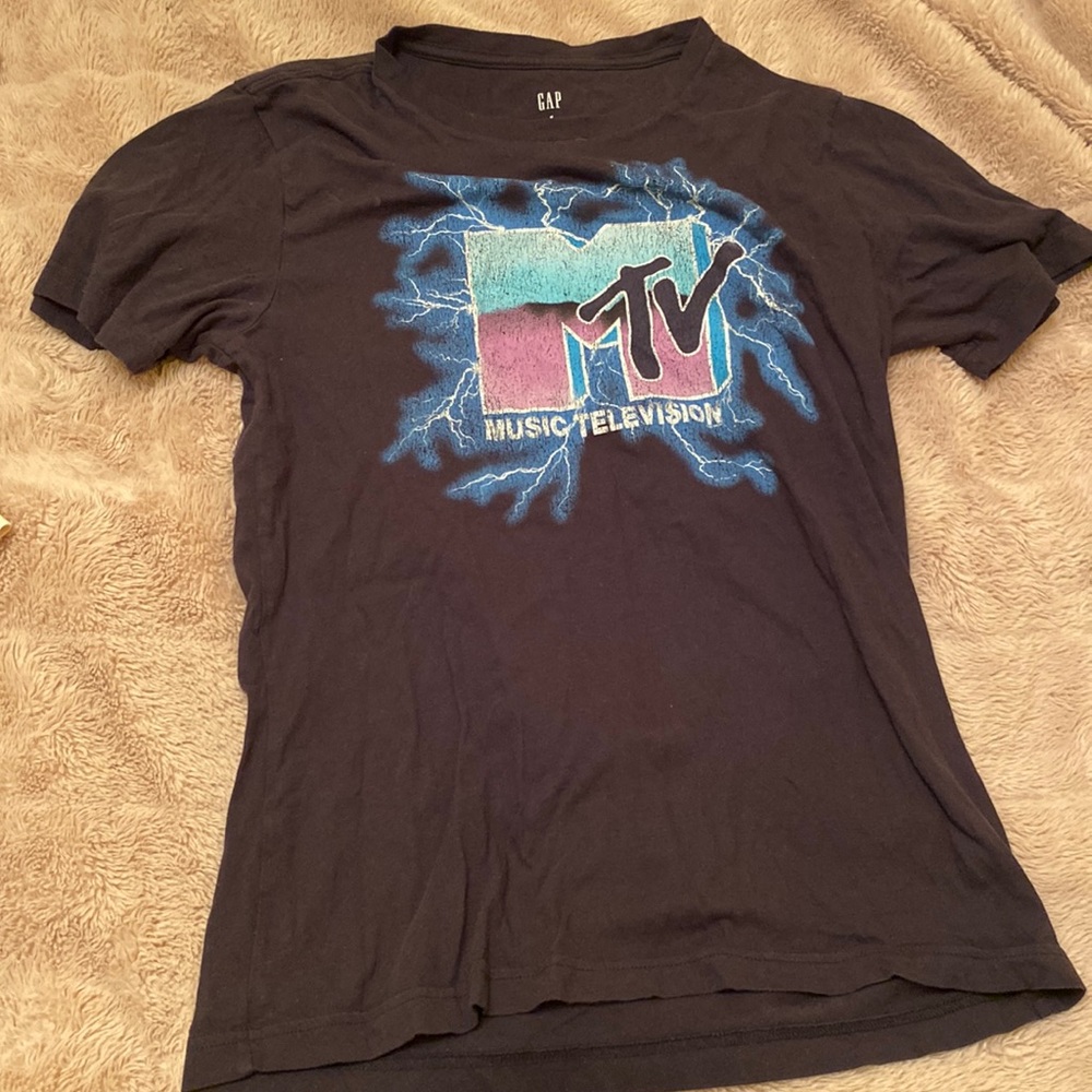 GAP tee size medium grey graphic tee